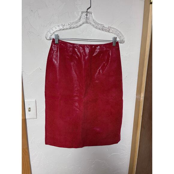 Vintage Wilson’s Leather Red Leather Skirt Sz 6 - Picture 1 of 5